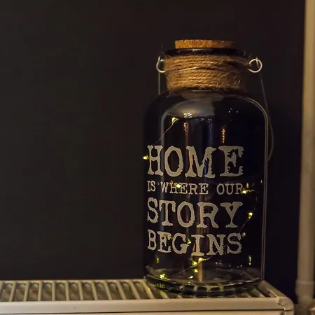 R38 - Artists Luxury