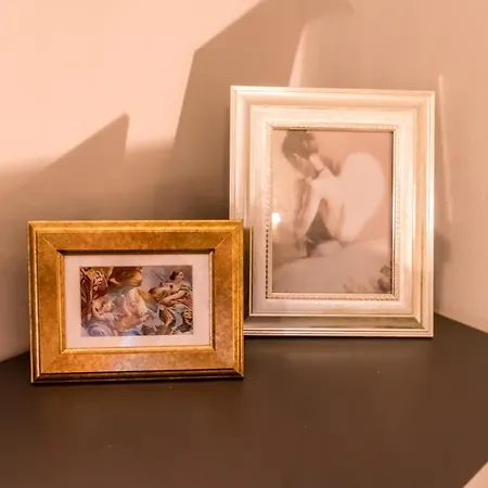 R38 - Artists Luxury 아파트