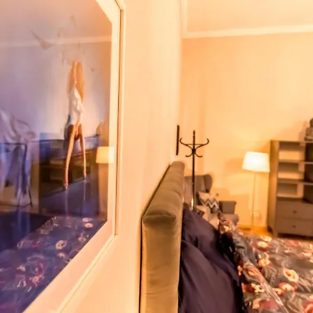 R38 - Artists Luxury Budapest