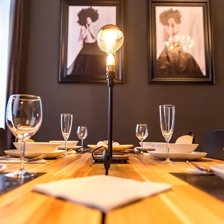 R38 - Artists Luxury 아파트 *