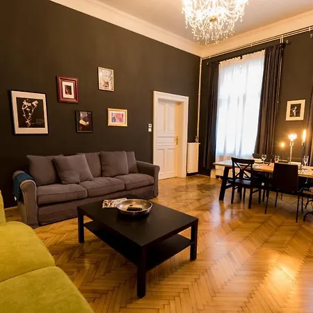 R38 - Artists Luxury Apartment Budapest