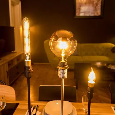 아파트 R38 - Artists Luxury *