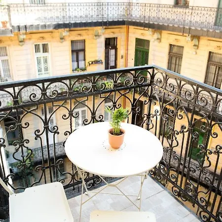 R38 - Artists Luxury 아파트 부다페스트