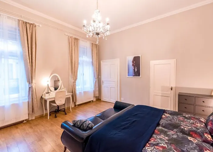 Lägenhet R38 - Artists Luxury Budapest