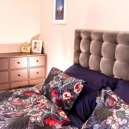 R38 - Artists Luxury Budapešť