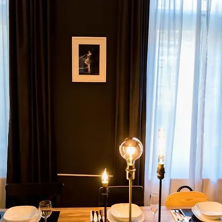 R38 - Artists Luxury Apartmán